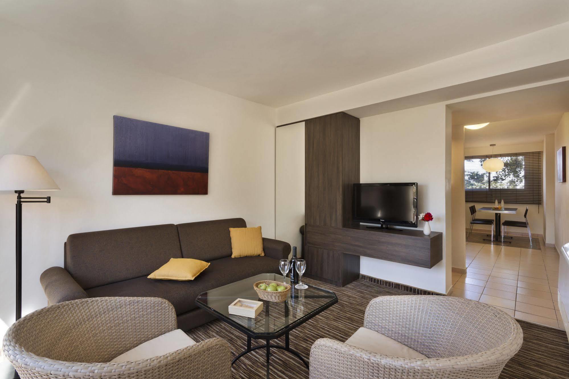 Ramon Inn By Isrotel Collection Мицпе Рамон Екстериор снимка