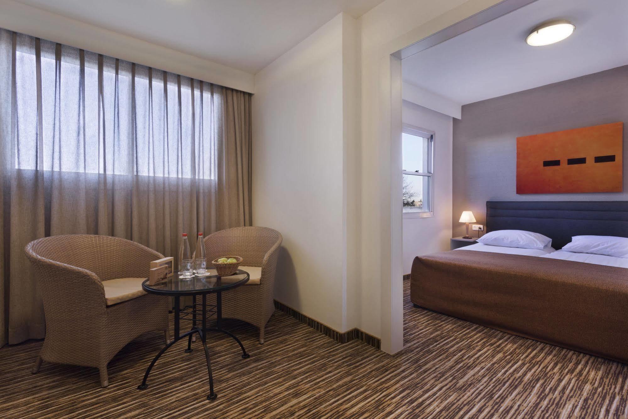 Ramon Inn By Isrotel Collection Мицпе Рамон Екстериор снимка