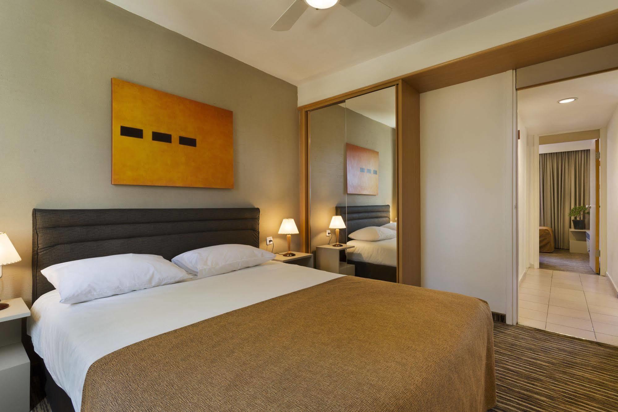 Ramon Inn By Isrotel Collection Мицпе Рамон Екстериор снимка
